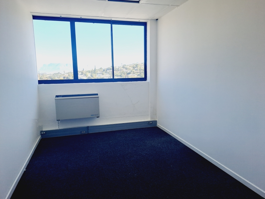 To Let commercial Property for Rent in Loevenstein Western Cape